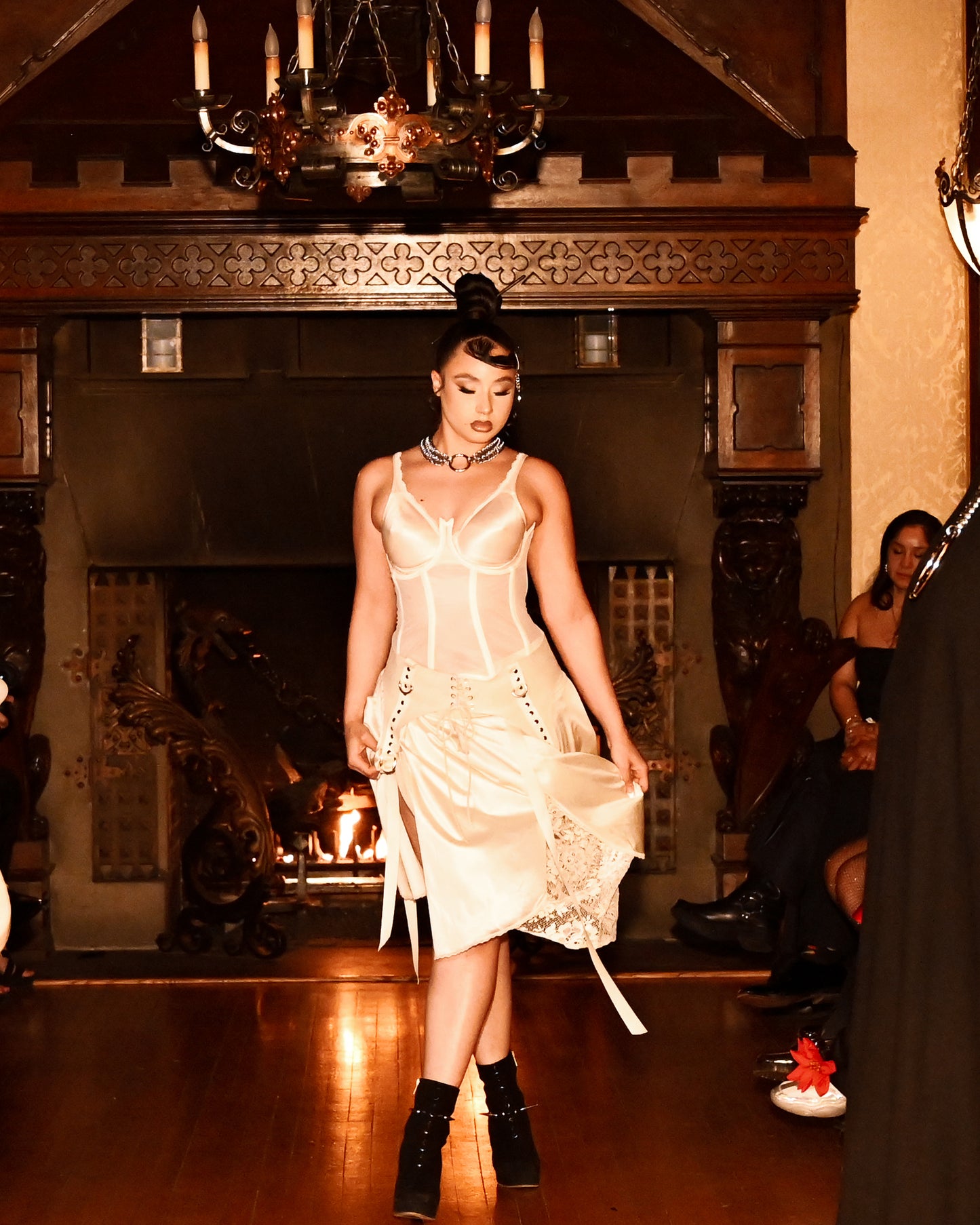 RACHEL'S Cream slip skirt (M/L) (find this at Friends Museum)