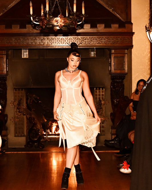 RACHEL'S Cream slip skirt (M/L) (find this at Friends Museum)