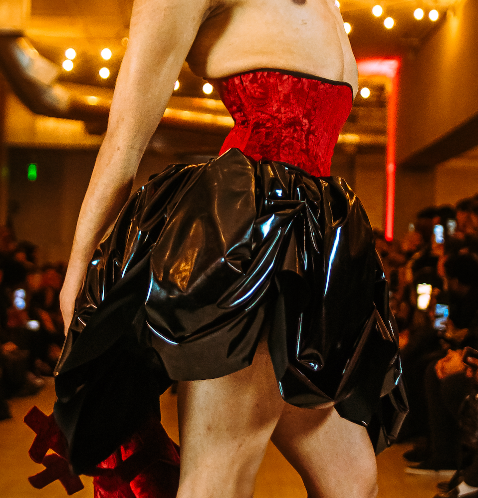 VINYL puff SKIRT (26"-28" Waist)