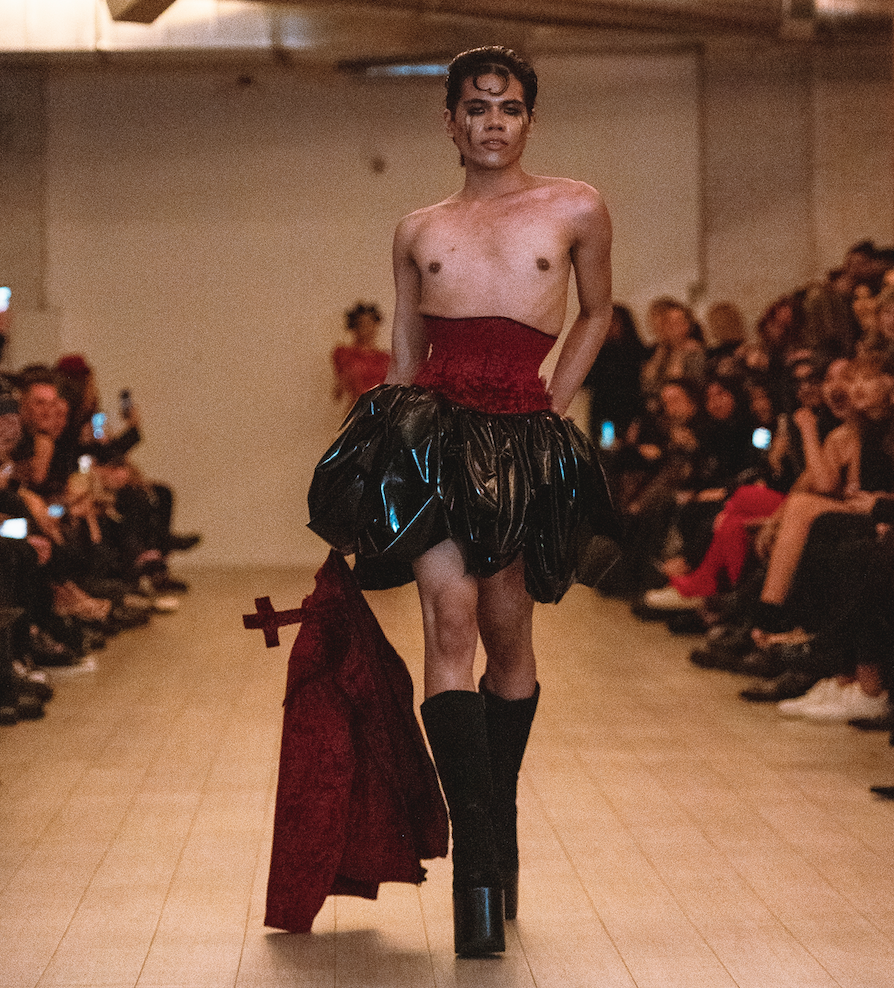 VINYL puff SKIRT (26"-28" Waist)