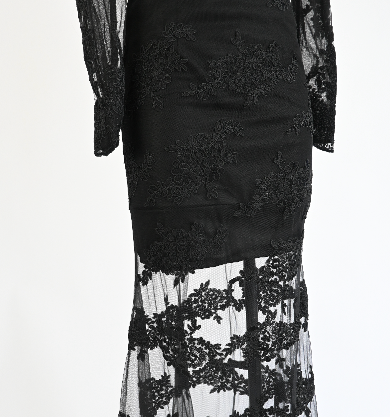 Lace backless dress