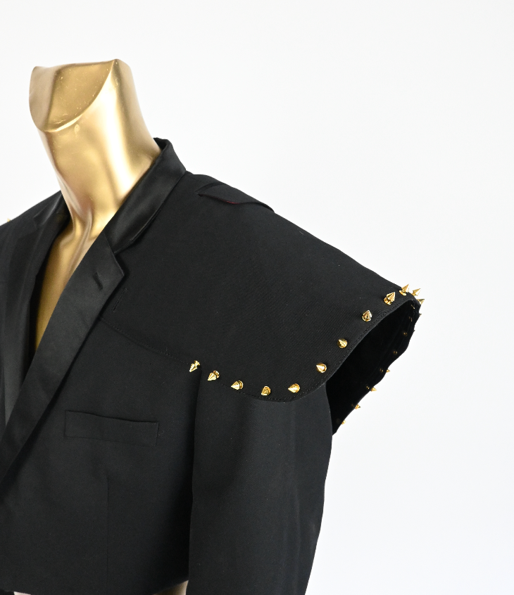 SPIKE SHOULDER CROP BLAZER