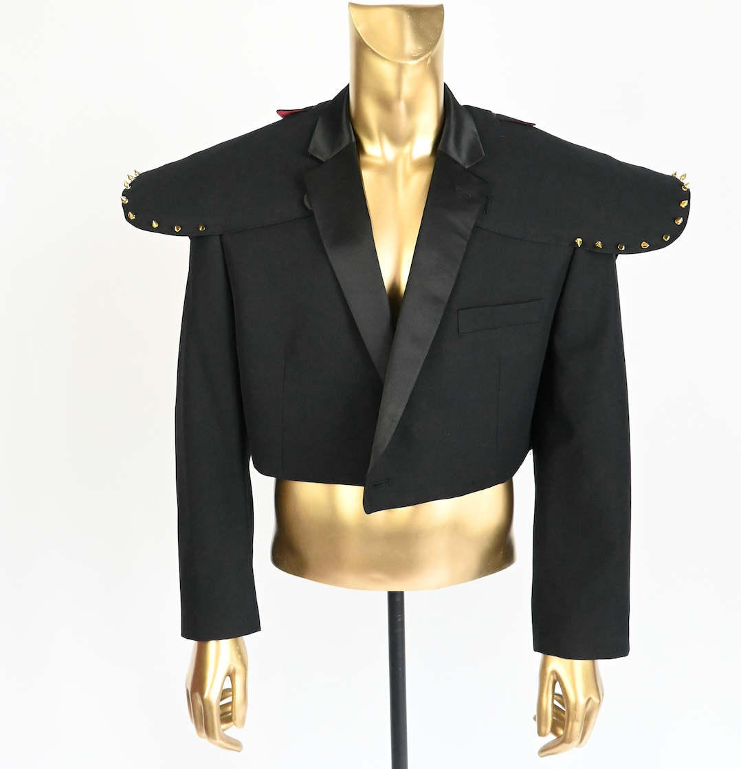 SPIKE SHOULDER CROP BLAZER