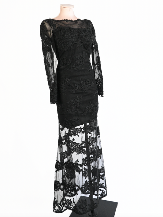 Lace backless dress