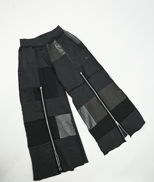 AVERY'S GREY patch-work wide leg zip pants (M/L)