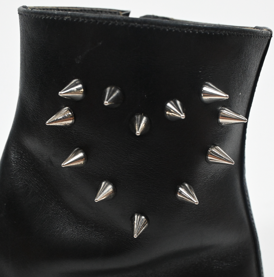 Spike boots (9W)