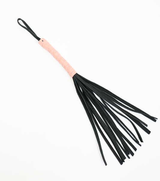 Kinky Tassel Flogger